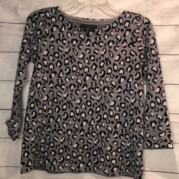 Tahari Leopard Print sweater - Size XS - Picture 2 of 5